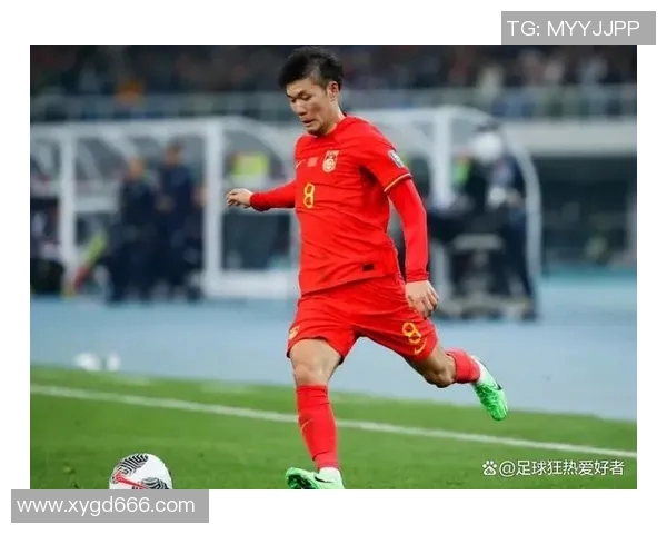 中国足球明星的奋斗历程与梦想追逐的励志故事分享